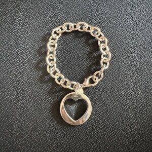 EXPRESS Circle Heart Bracelet